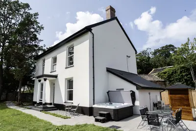 Devon Hot Tub Retreat, Bideford